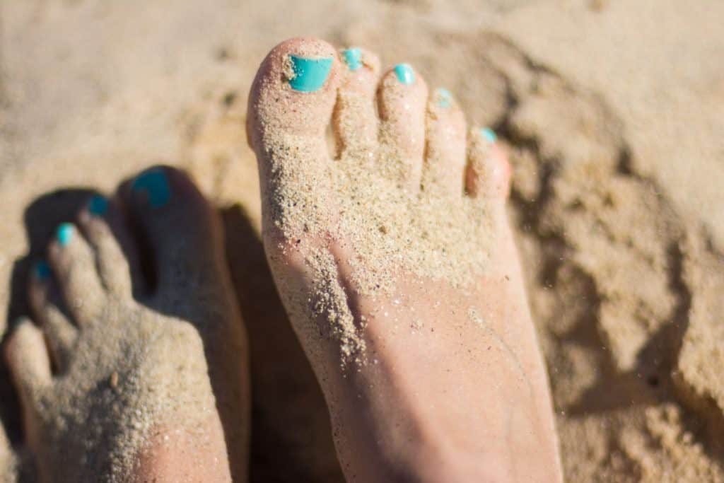 FixHeel moisturizes the skin of the feet